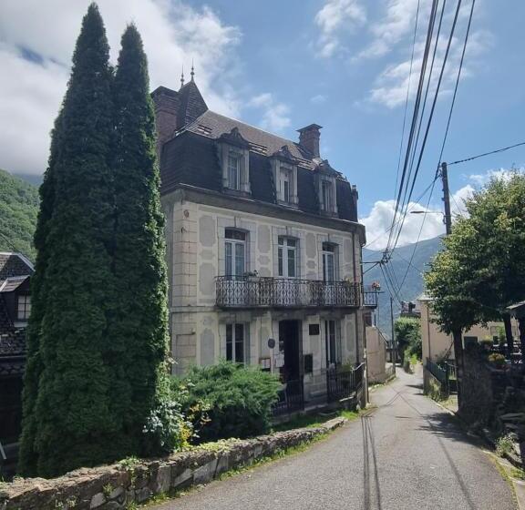 ユースホステル Auberge Du Crabère