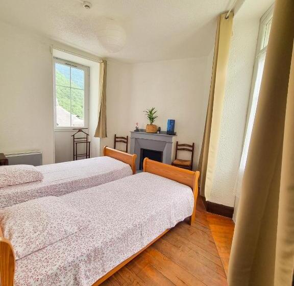 ユースホステル Auberge Du Crabère