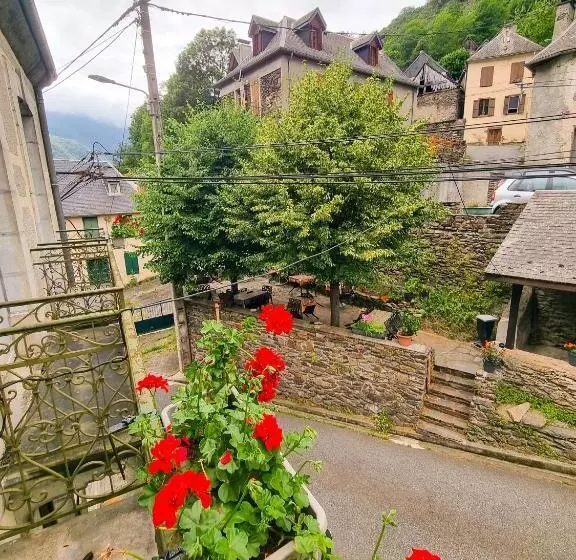 Auberge Du Crabère