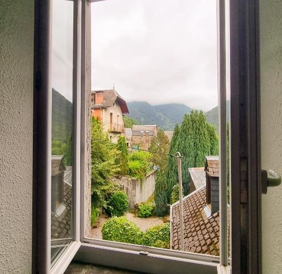 ユースホステル Auberge Du Crabère