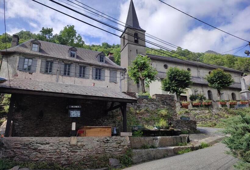 ユースホステル Auberge Du Crabère