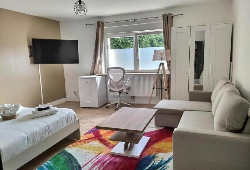 مبيت وإفطار Ch Privée 23m   Canapé Lit   Wifi   Appart 120m