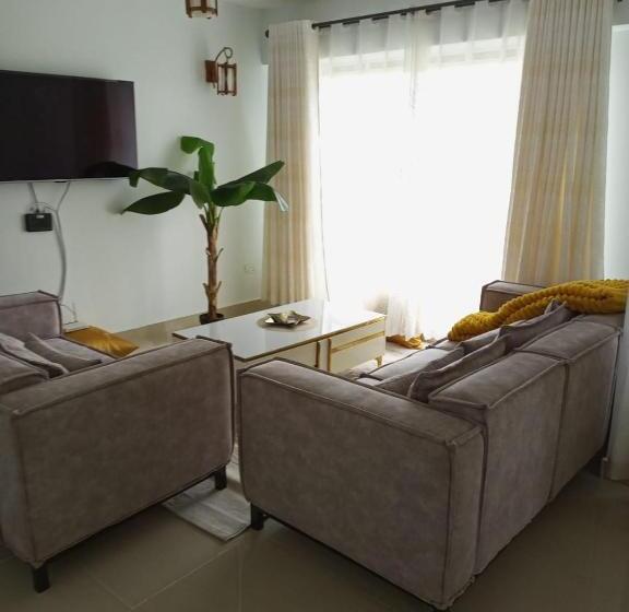 تختخواب و صبحانه Jamila Homes