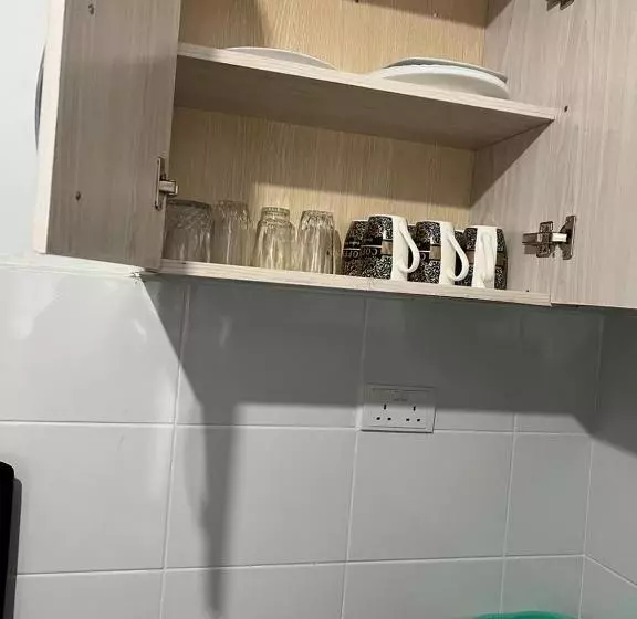 تختخواب و صبحانه Jamila Homes