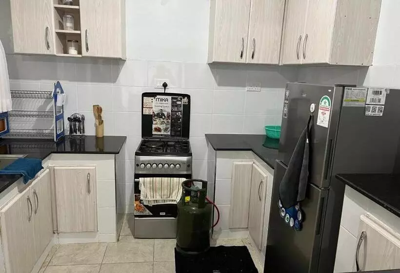 تختخواب و صبحانه Jamila Homes