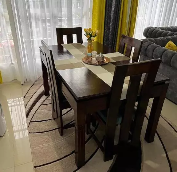 تختخواب و صبحانه Jamila Homes