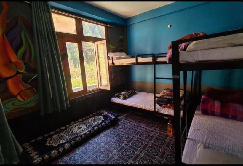 Formosa Hostel & Cafe