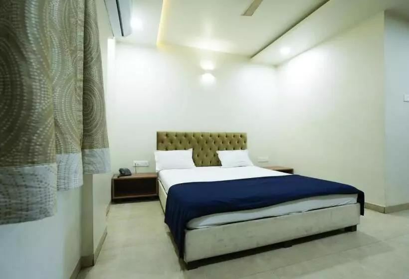 Hotel Anand