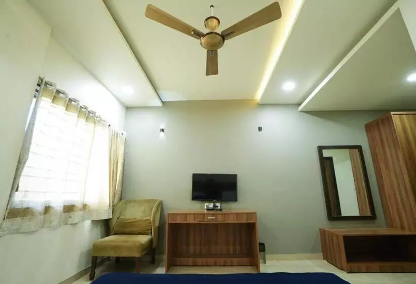 Hotel Anand