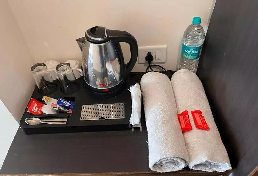 هتل Jb Residency !! Luxurious & Royal Balcony Rooms !! Large Rooms