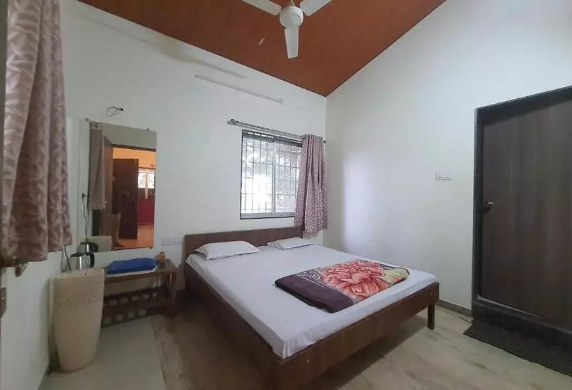 ホテル Saifarm Resort Lonavala