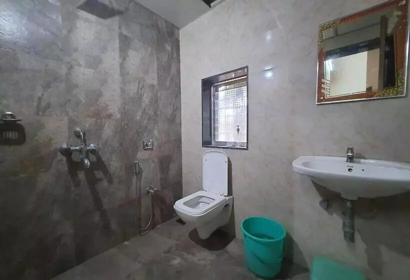 ホテル Saifarm Resort Lonavala
