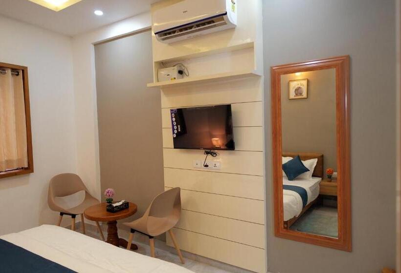 فندق V.a Tourist Residency