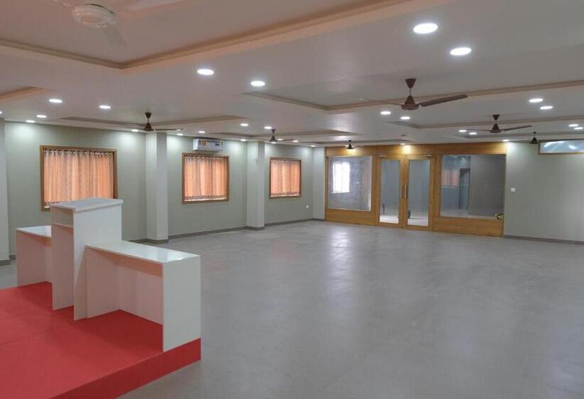 فندق V.a Tourist Residency