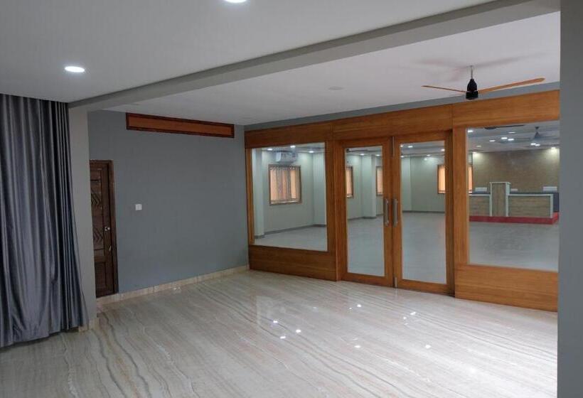 فندق V.a Tourist Residency