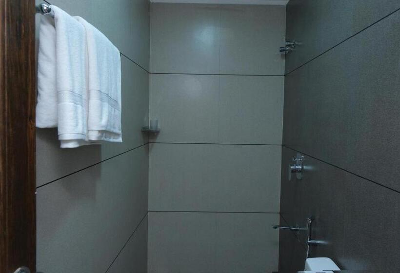 فندق V.a Tourist Residency