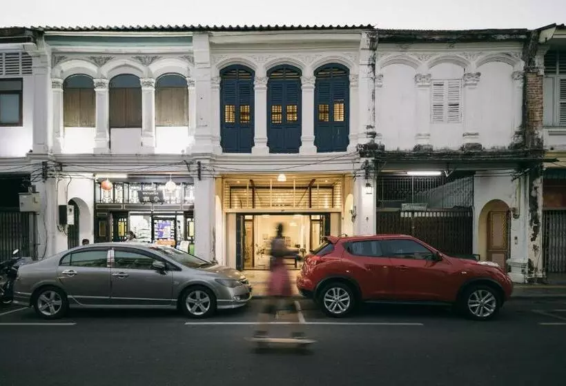 ペンション 97 Yaowarat   Phuket Old Town