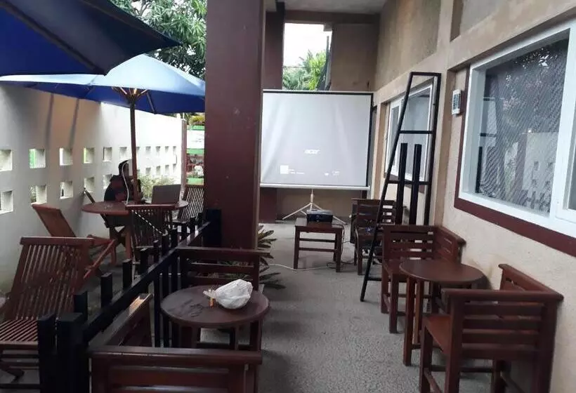 Pensionat New Lishafa Guesthouse
