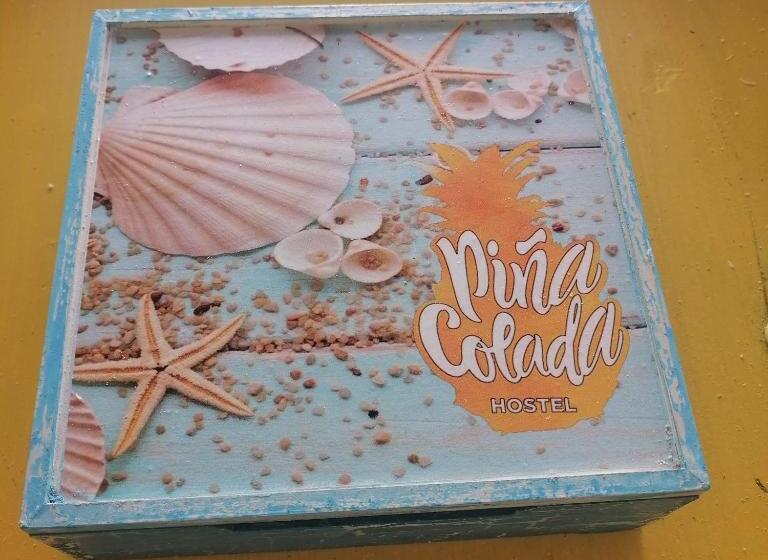 ペンション Piña Colada Hostels
