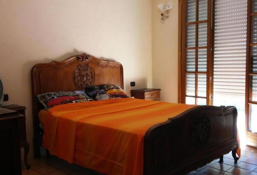 פנסיון Room In Villa   Hillside Room With Garden And Sea View