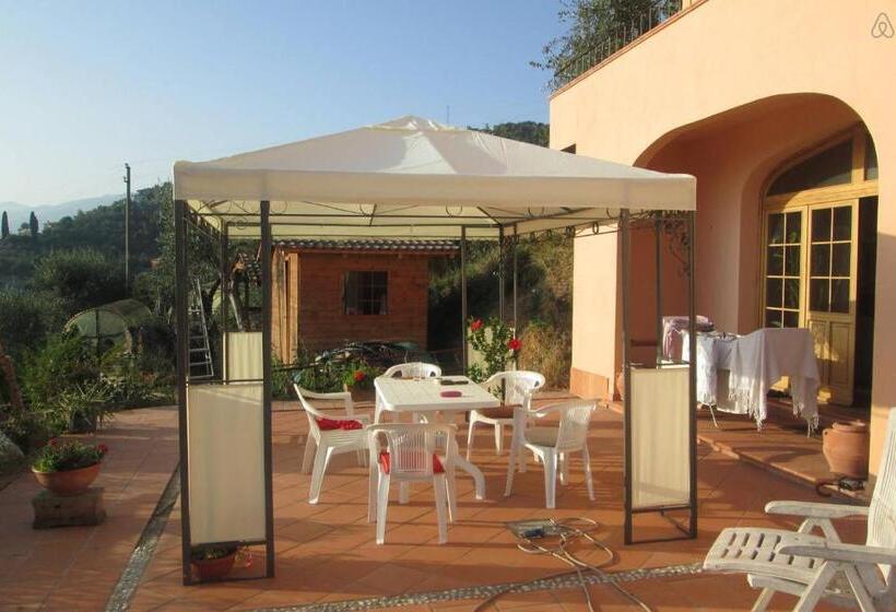 פנסיון Room In Villa   Room In The Hills With Garden And Sea View