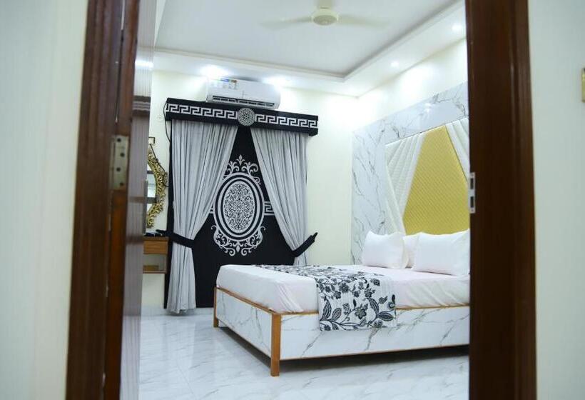 پانسیون Roomi Rezidor Guest House