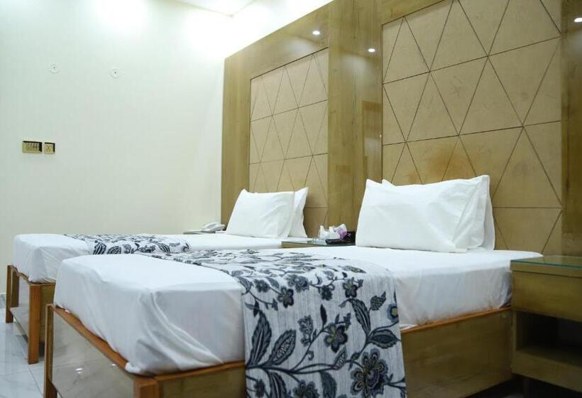 پانسیون Roomi Rezidor Guest House