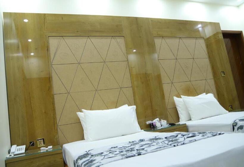 پانسیون Roomi Rezidor Guest House