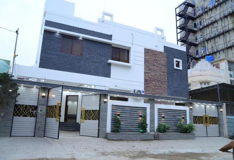 پانسیون Roomi Rezidor Guest House