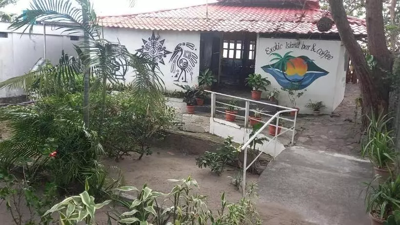 ペンション Exotic Island Lodge