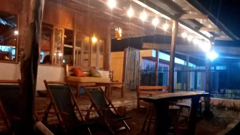 ペンション Exotic Island Lodge