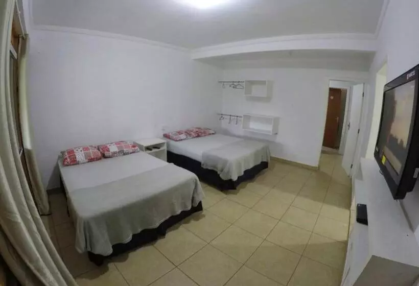 Quartos Privativos Pinheira Hostel Pinheira