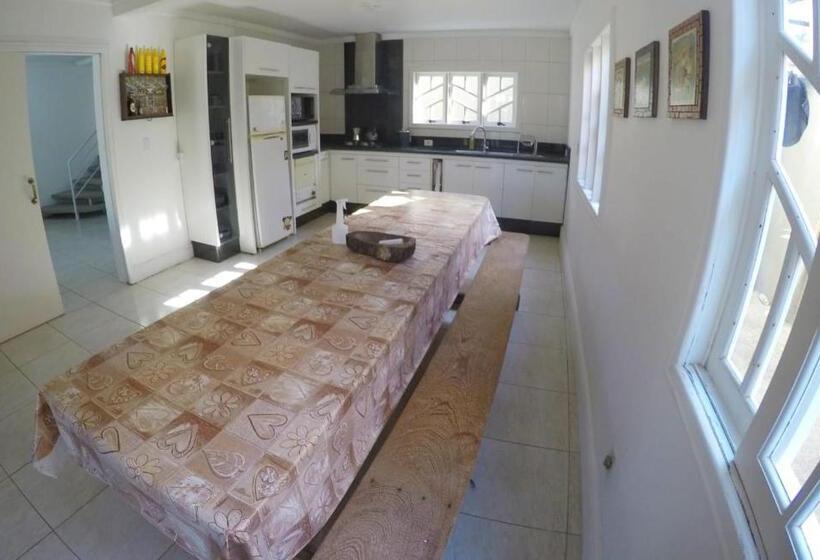 Quartos Privativos Pinheira Hostel Pinheira