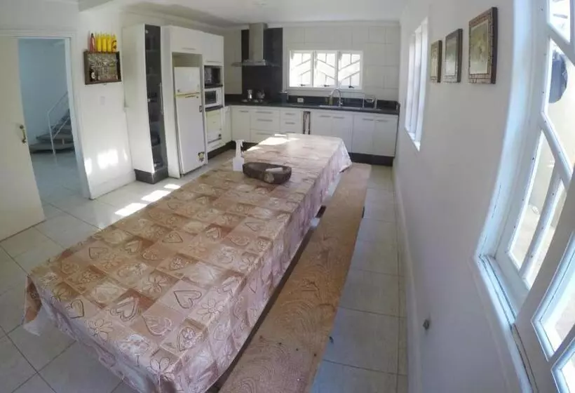 Quartos Privativos Pinheira Hostel Pinheira