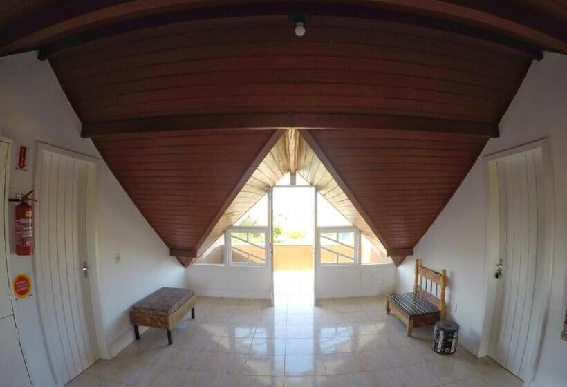 Quartos Privativos Pinheira Hostel Pinheira