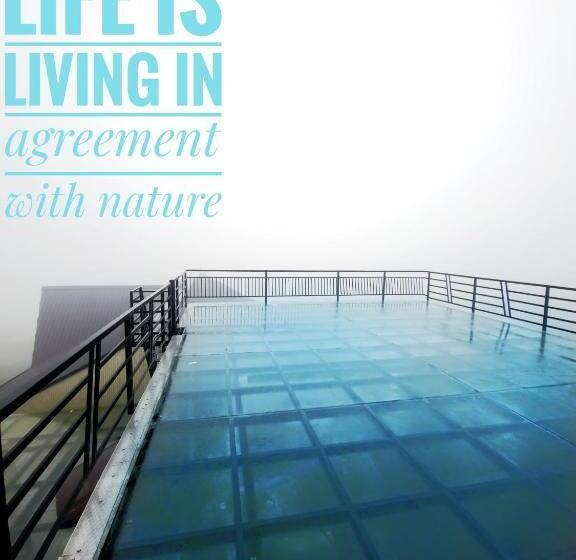 リゾートホテル Rock Lake Villa