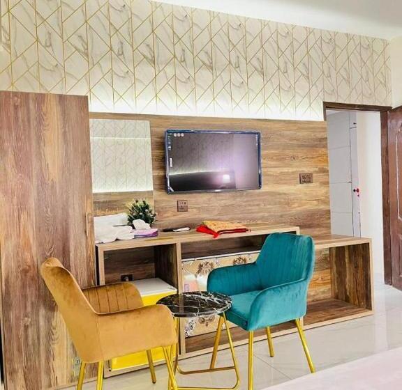 Tulip Hotel & Apartments Dha