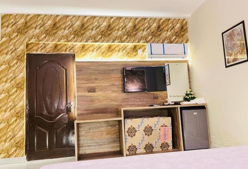 Tulip Hotel & Apartments Dha