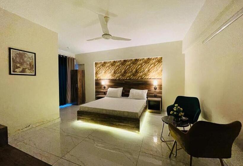 Tulip Hotel & Apartments Dha