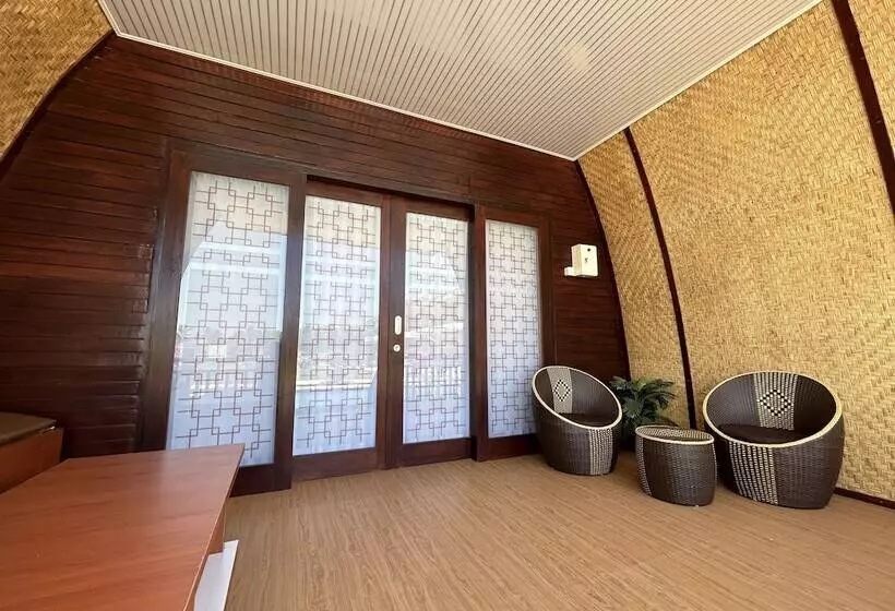 Bayview Beach Resort East Lombok