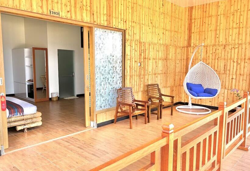 Bayview Beach Resort East Lombok