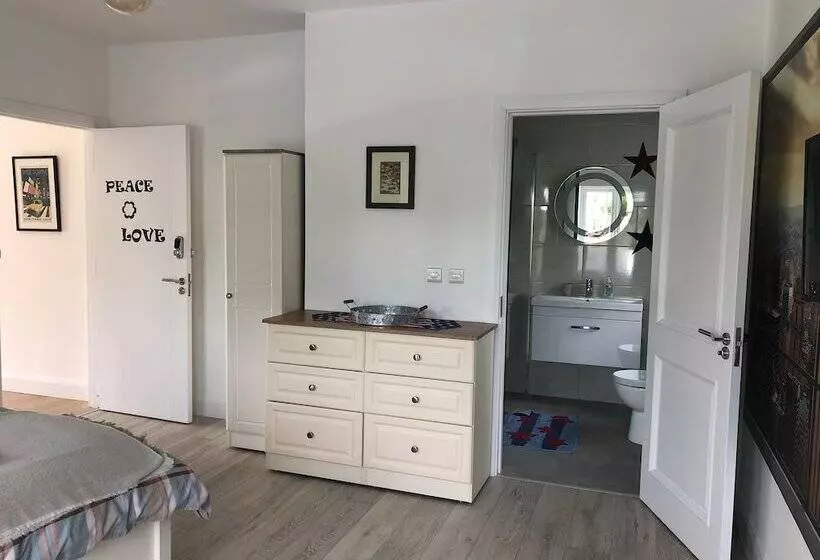 B&b And Self Catering Mon Petit Cottage