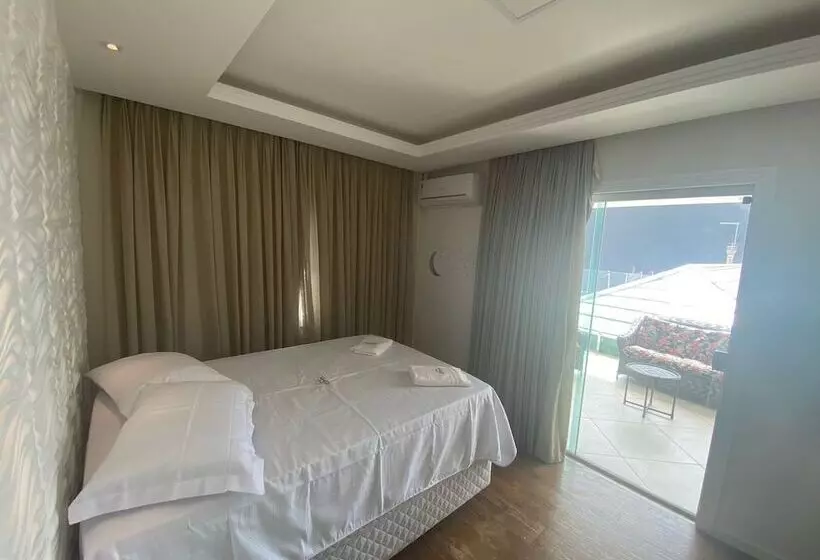 簡易ホテル Pousada Mineira