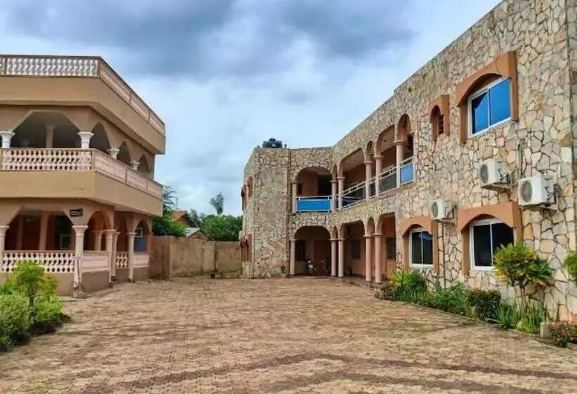 هتل Hôtels Bois Vert