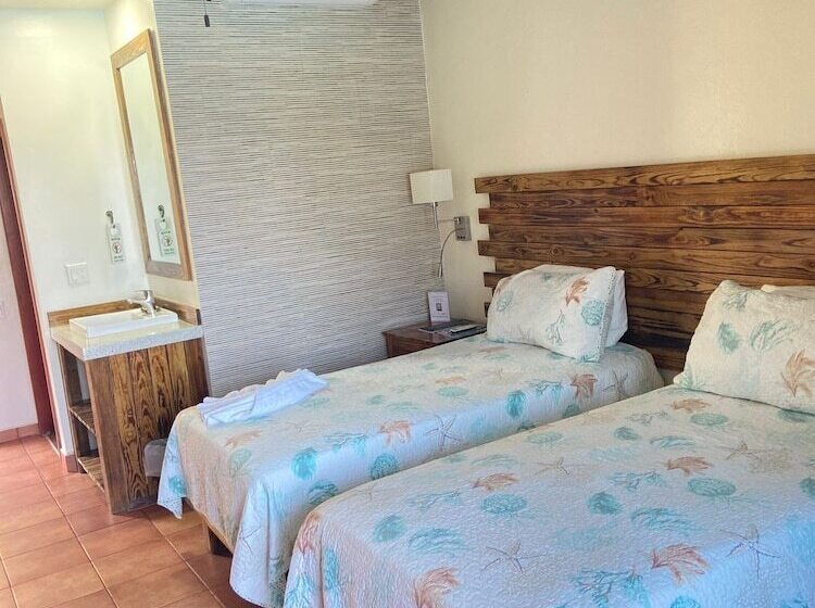 هتل Brisas Del Mar Roatan