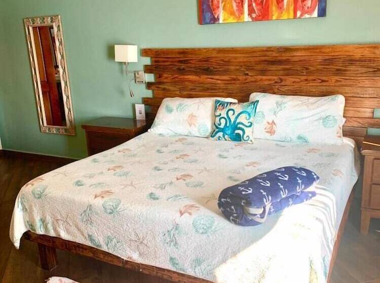 هتل Brisas Del Mar Roatan