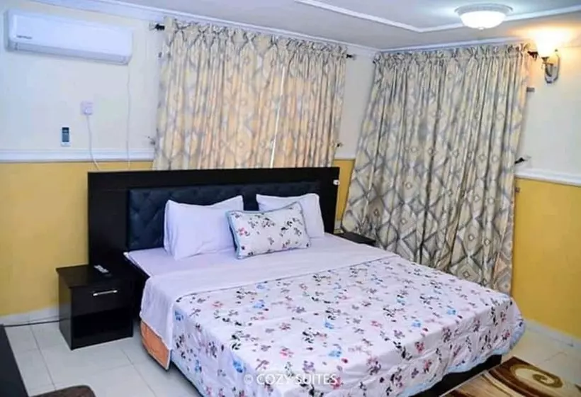 هتل Cozy Suites