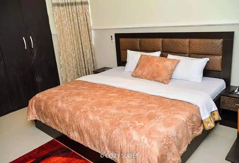 هتل Cozy Suites