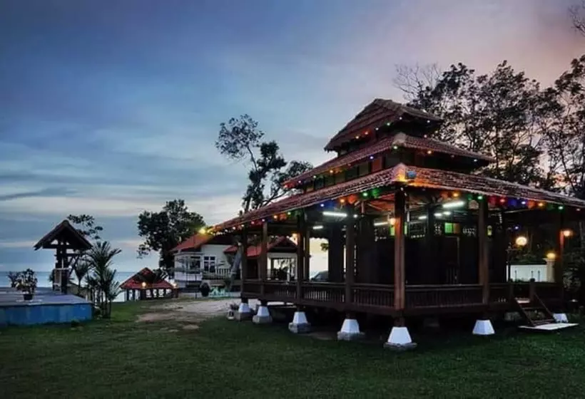 هتل Desa Balqis Beach Resort By Oyo