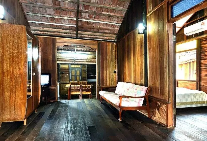 هتل Desa Balqis Beach Resort By Oyo